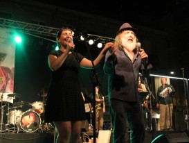 Cloenda del 30 Tradicionà rius i Revetlla de Sant Joan amb la Violeta de Grà cia